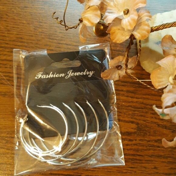NWT 3 PAIRS SILVER TONE HOOP FASHION EARRINGS - Picture 1 of 2